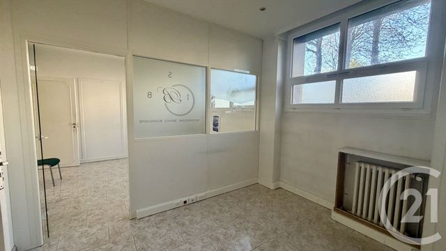 Bureaux à louer - 178.13 m2 - 95 - Val-d'Oise