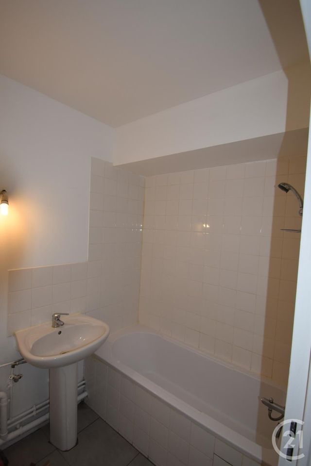 Appartement F1 &agrave; louer - 1 pi&egrave;ce - 29,98 m2 - Deuil La Barre - 95 - ILE-DE-FRANCE