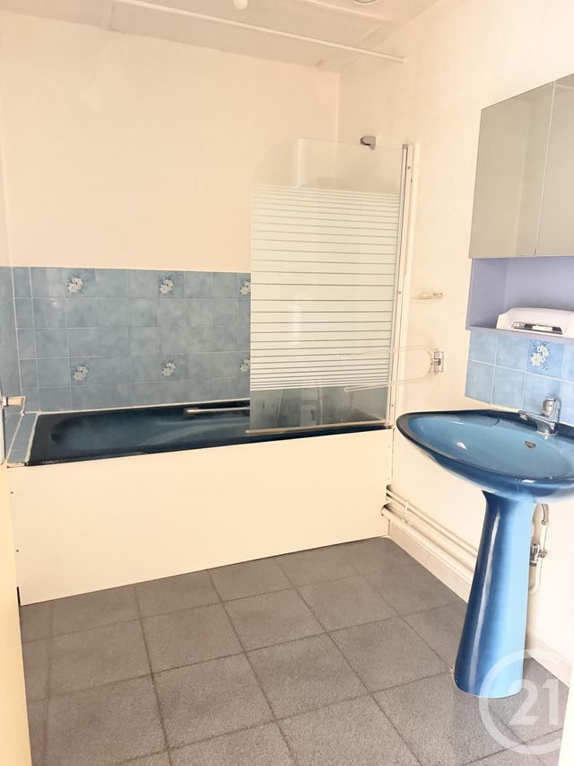 Appartement F3 &agrave; vendre - 3 pi&egrave;ces - 75,60 m2 - Voiron - 38 - RHONE-ALPES