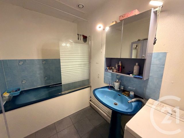 Appartement F3 &agrave; vendre - 3 pi&egrave;ces - 75,60 m2 - Voiron - 38 - RHONE-ALPES
