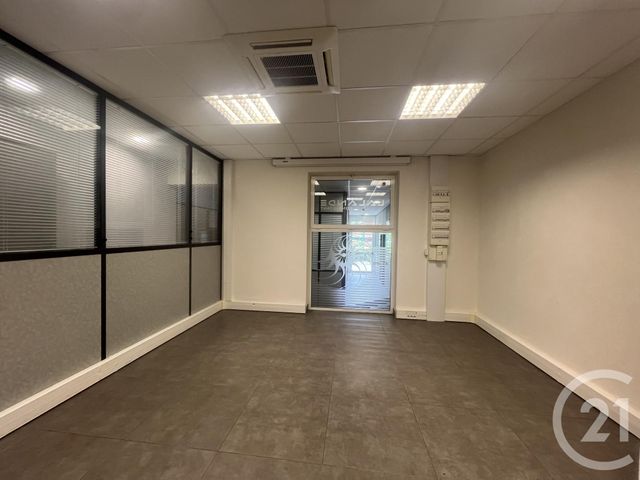 Divers &agrave; vendre - 185 m2 - Voiron - 38 - RHONE-ALPES