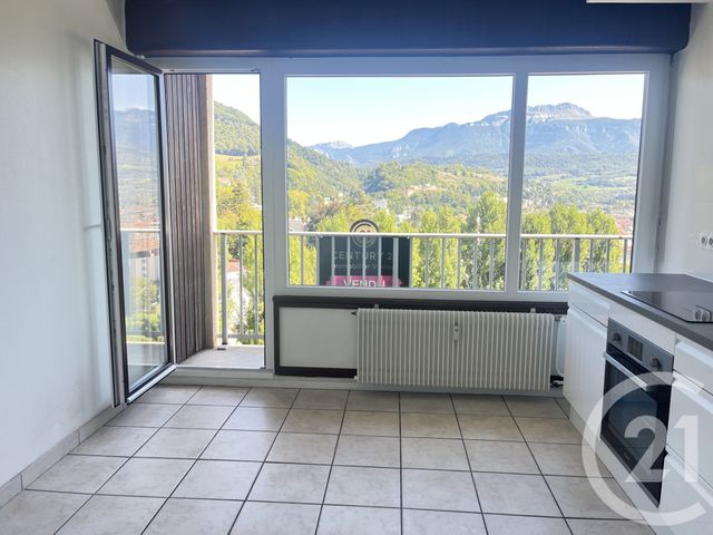 Appartement F2 à vendre - 2 pièces - 51,70 m2 - Voiron - 38 - RHONE-ALPES