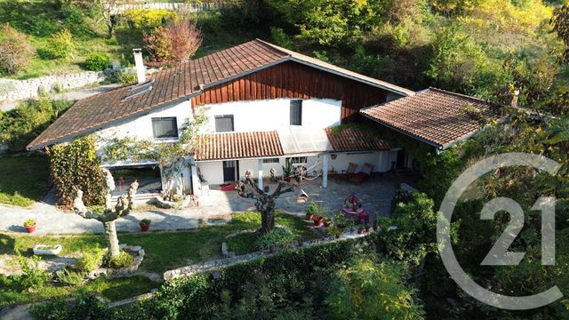 Maison à vendre - 6 pièces - 195 m2 - Tullins - 38 - RHONE-ALPES