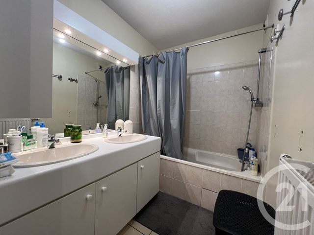 Appartement F3 &agrave; vendre - 3 pi&egrave;ces - 68 m2 - Voiron - 38 - RHONE-ALPES