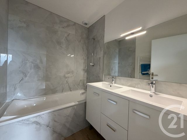 Maison &agrave; vendre - 5 pi&egrave;ces - 132 m2 - Voiron - 38 - RHONE-ALPES