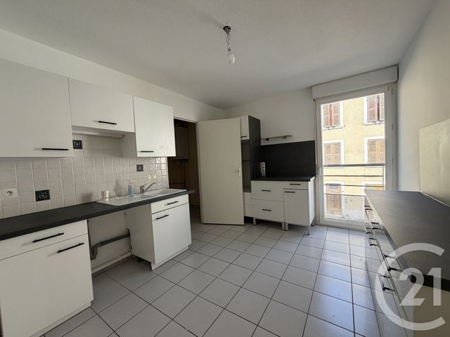 Appartement T4 &agrave; vendre - 4 pi&egrave;ces - 100 m2 - Voiron - 38 - RHONE-ALPES
