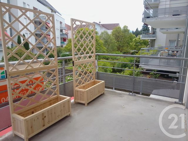 Appartement T4 &agrave; vendre - 4 pi&egrave;ces - 100 m2 - Voiron - 38 - RHONE-ALPES