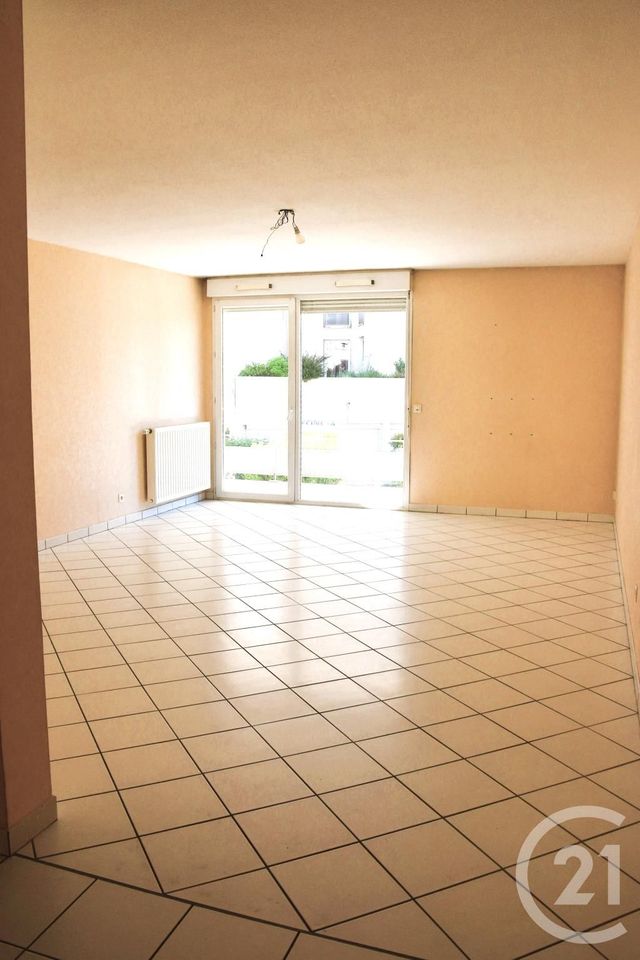 Appartement T4 &agrave; vendre - 4 pi&egrave;ces - 100 m2 - Voiron - 38 - RHONE-ALPES