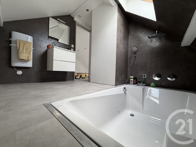 Maison &agrave; vendre - 9 pi&egrave;ces - 280 m2 - St Geoire En Valdaine - 38 - RHONE-ALPES