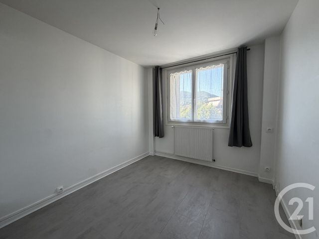 Appartement F5 &agrave; vendre - 5 pi&egrave;ces - 88 m2 - Voiron - 38 - RHONE-ALPES