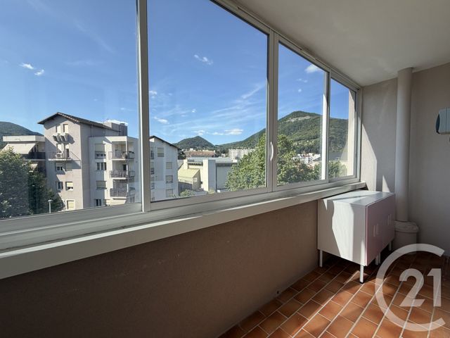 Appartement F5 &agrave; vendre - 5 pi&egrave;ces - 88 m2 - Voiron - 38 - RHONE-ALPES