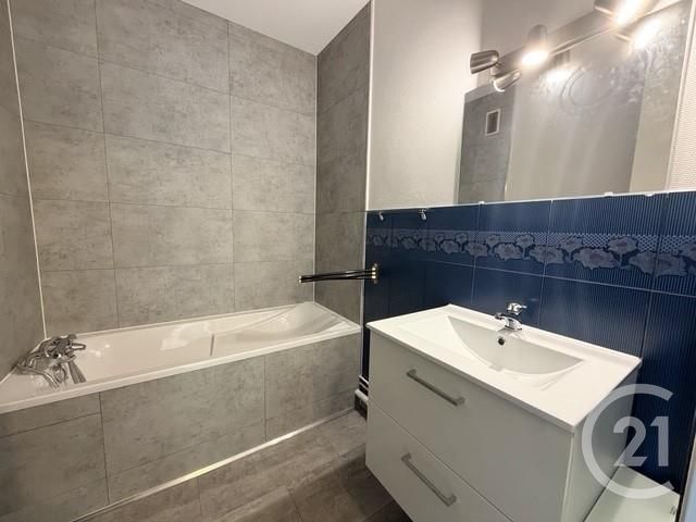 Appartement F3 &agrave; vendre - 3 pi&egrave;ces - 60 m2 - Voiron - 38 - RHONE-ALPES