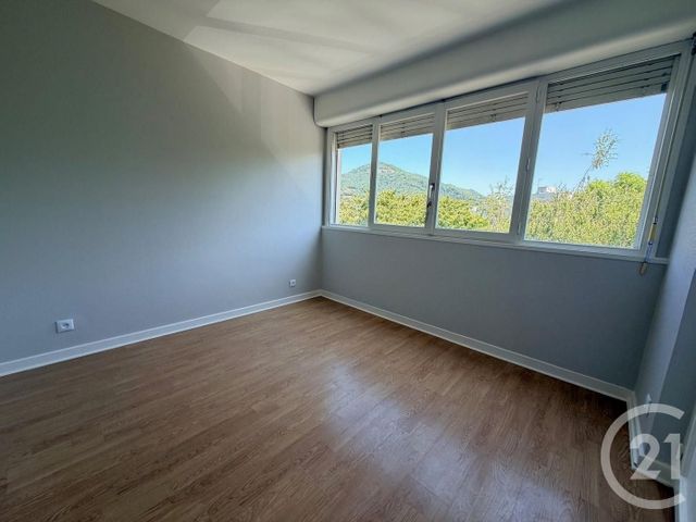 Appartement F3 &agrave; vendre - 3 pi&egrave;ces - 60 m2 - Voiron - 38 - RHONE-ALPES