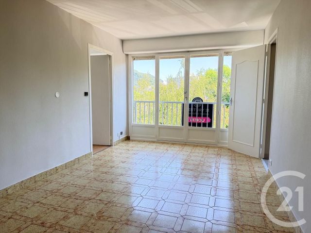 Appartement F3 &agrave; vendre - 3 pi&egrave;ces - 60 m2 - Voiron - 38 - RHONE-ALPES