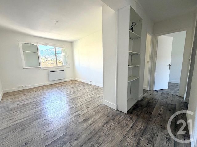 Appartement F3 &agrave; vendre - 3 pi&egrave;ces - 49,75 m2 - Voiron - 38 - RHONE-ALPES