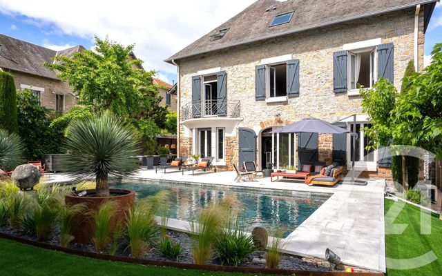 Maison à vendre - 7 pièces - 261 m2 - Brive La Gaillarde - 19 - LIMOUSIN