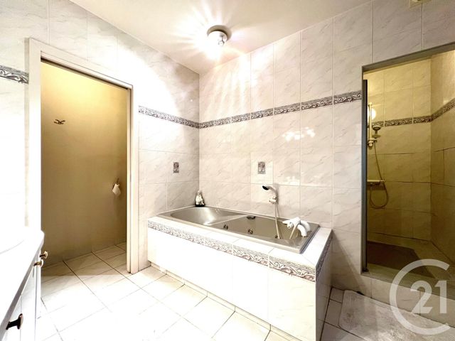 Maison à vendre - 9 pièces - 360 m2 - Montfermeil - 93 - ILE-DE-FRANCE