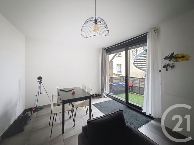 Appartement F2 à vendre - 2 pièces - 50,90 m2 - Montfermeil - 93 - ILE-DE-FRANCE