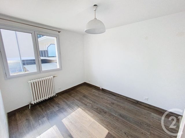 Maison à vendre - 7 pièces - 218 m2 - Montfermeil - 93 - ILE-DE-FRANCE