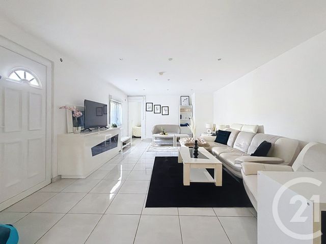 Maison à vendre - 7 pièces - 214 m2 - Montfermeil - 93 - ILE-DE-FRANCE