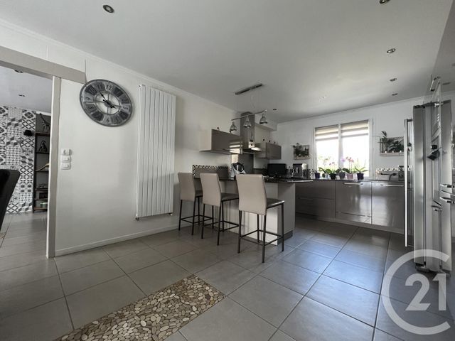 Maison à vendre - 7 pièces - 214 m2 - Montfermeil - 93 - ILE-DE-FRANCE