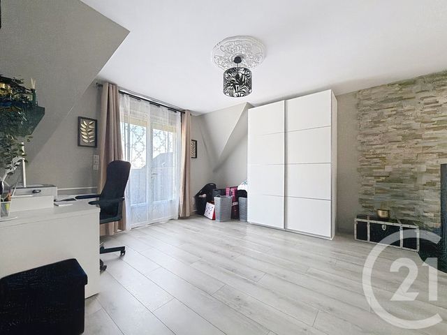 Maison à vendre - 7 pièces - 214 m2 - Montfermeil - 93 - ILE-DE-FRANCE