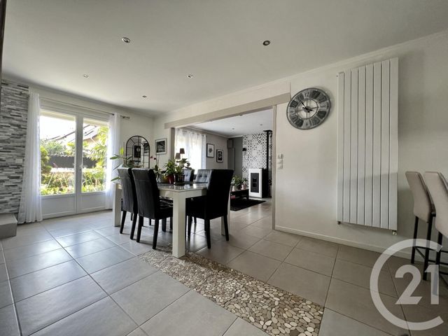 Maison à vendre - 7 pièces - 214 m2 - Montfermeil - 93 - ILE-DE-FRANCE