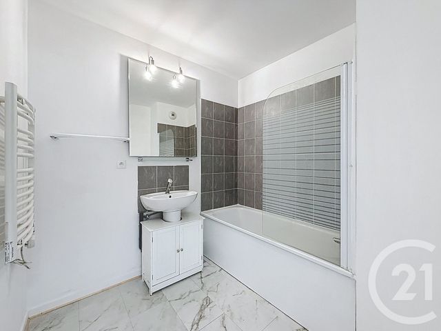 Appartement &agrave; vendre - 3 pi&egrave;ces - 63,07 m2 - Montfermeil - 93 - ILE-DE-FRANCE