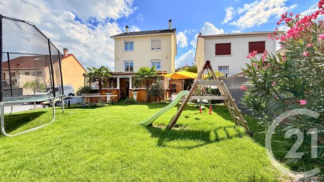 Maison à vendre - 5 pièces - 155 m2 - Montfermeil - 93 - ILE-DE-FRANCE