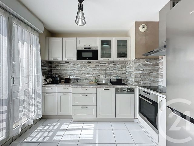 Appartement F4 &agrave; vendre - 4 pi&egrave;ces - 72,42 m2 - Montfermeil - 93 - ILE-DE-FRANCE