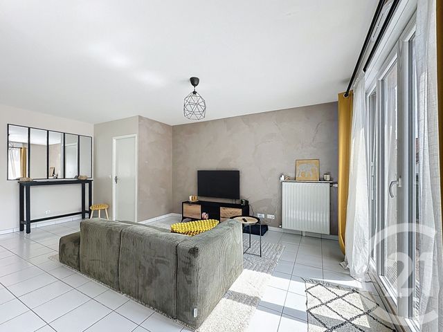 Appartement F4 &agrave; vendre - 4 pi&egrave;ces - 72,42 m2 - Montfermeil - 93 - ILE-DE-FRANCE