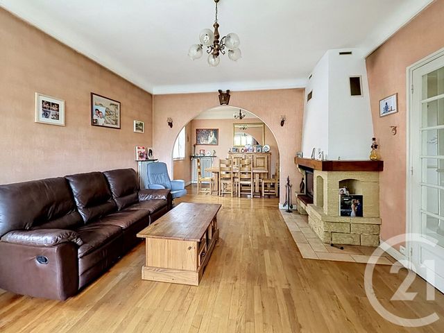 Maison &agrave; vendre - 7 pi&egrave;ces - 152,21 m2 - Chelles - 77 - ILE-DE-FRANCE