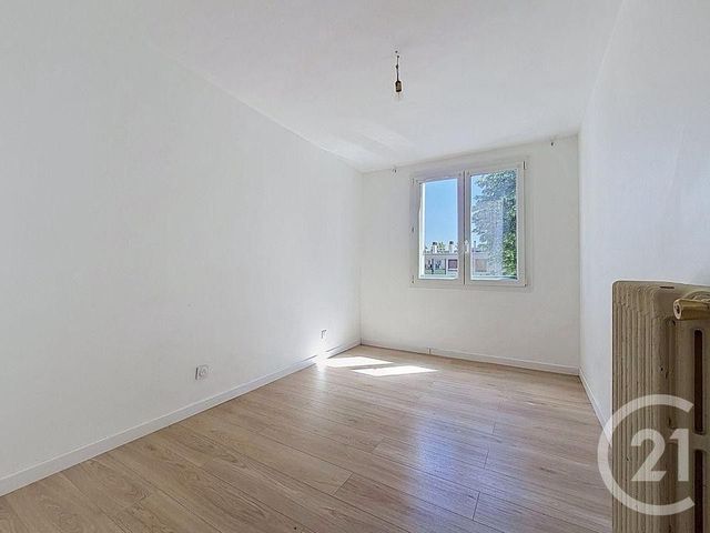 Appartement F4 &agrave; vendre - 4 pi&egrave;ces - 58,40 m2 - Clichy Sous Bois - 93 - ILE-DE-FRANCE