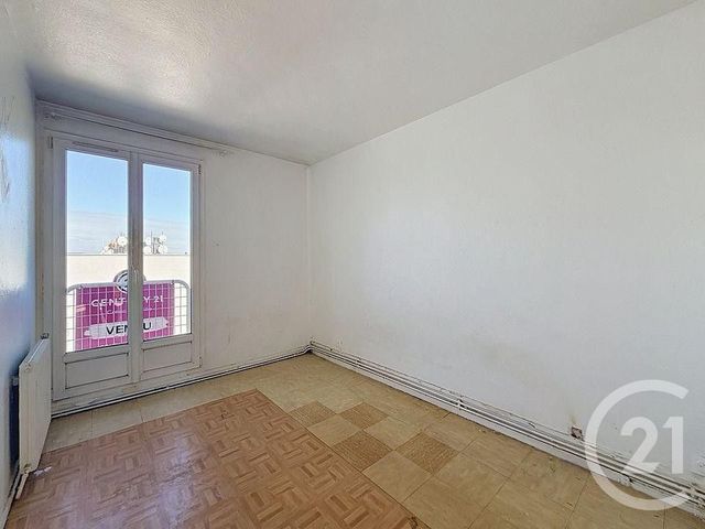 Appartement F4 &agrave; vendre - 4 pi&egrave;ces - 62,11 m2 - Clichy Sous Bois - 93 - ILE-DE-FRANCE