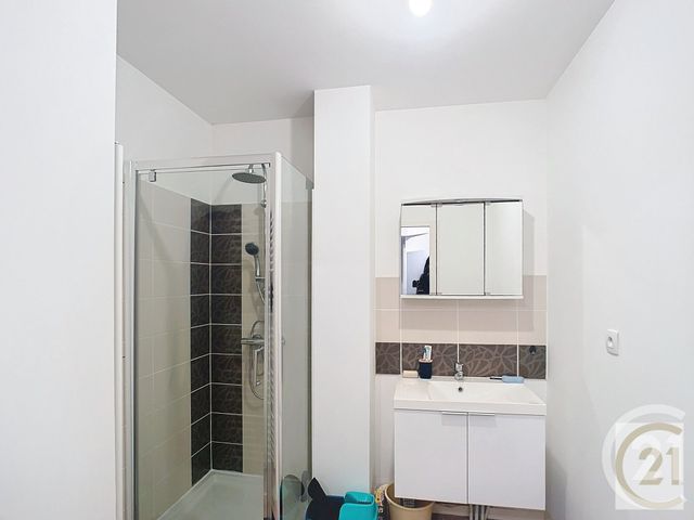 Appartement T2 &agrave; louer - 2 pi&egrave;ces - 44,81 m2 - Thouare Sur Loire - 44 - PAYS-DE-LOIRE