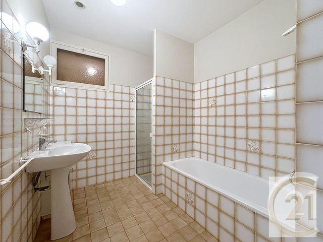 Maison &agrave; louer - 4 pi&egrave;ces - 114,17 m2 - Mauves Sur Loire - 44 - PAYS-DE-LOIRE