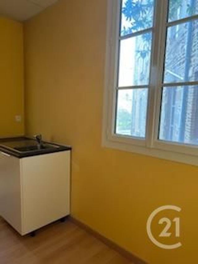 Local commercial à louer - 79.32 m2 - 35 - Ille-et-Vilaine