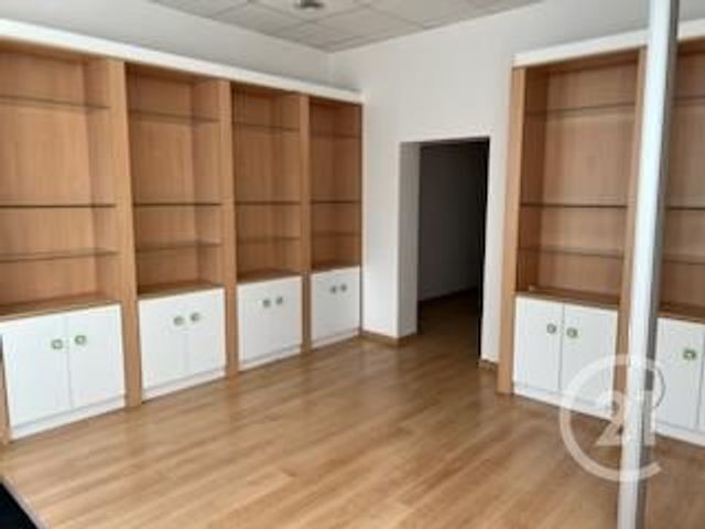 Local commercial à louer - 79.32 m2 - 35 - Ille-et-Vilaine