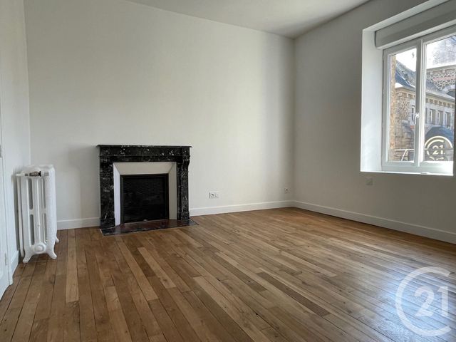 Maison à vendre - 9 pièces - 149,99 m2 - Fougeres - 35 - BRETAGNE