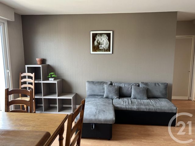Appartement à louer - 4 pièces - 9,95 m2 - Fougeres - 35 - BRETAGNE