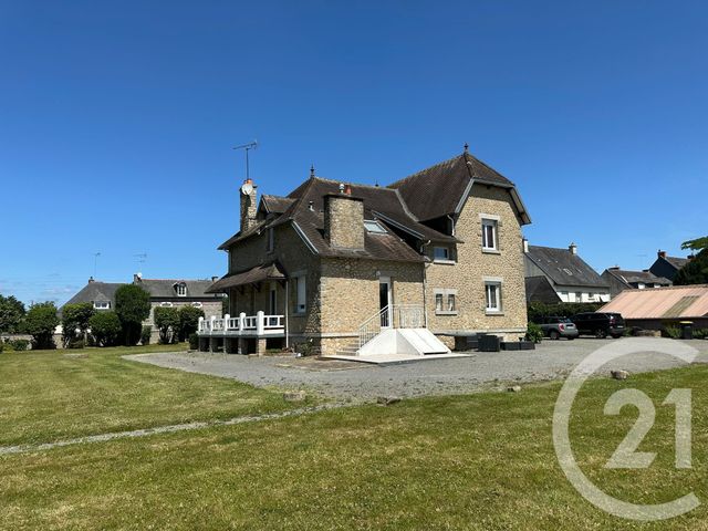 Maison à vendre - 9 pièces - 219 m2 - Fougeres - 35 - BRETAGNE
