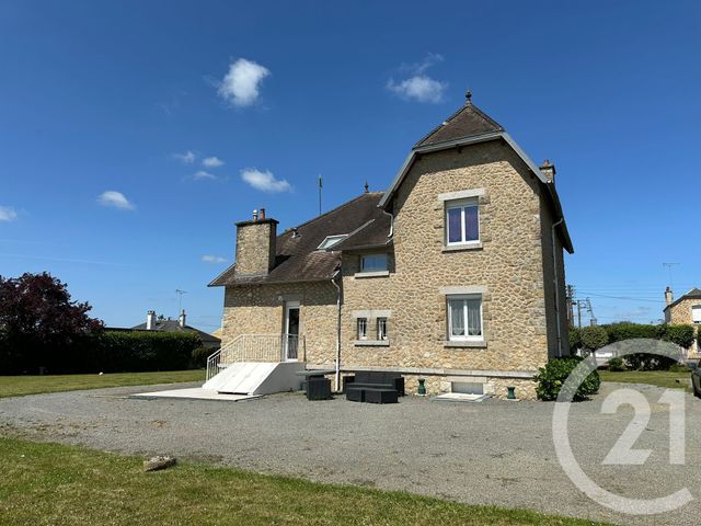 Maison à vendre - 9 pièces - 219 m2 - Fougeres - 35 - BRETAGNE