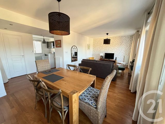 Appartement T3 &agrave; vendre - 3 pi&egrave;ces - 77,39 m2 - Fougeres - 35 - BRETAGNE