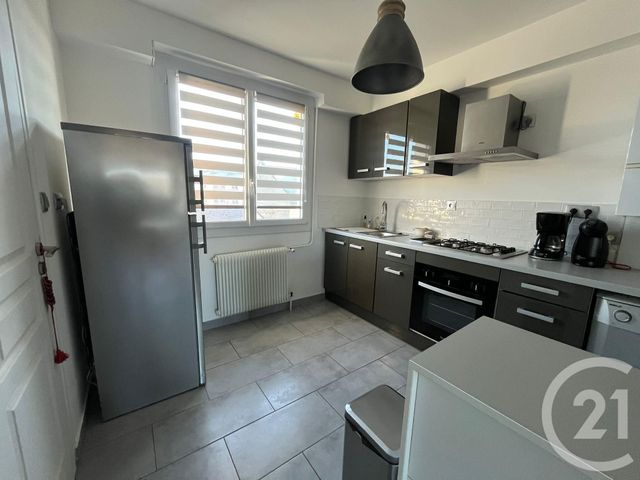 Appartement T3 &agrave; vendre - 3 pi&egrave;ces - 77,39 m2 - Fougeres - 35 - BRETAGNE