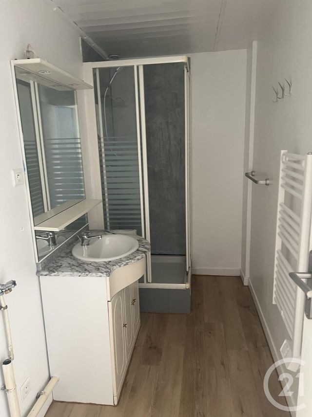 Appartement T2 &agrave; louer - 2 pi&egrave;ces - 45,38 m2 - Fougeres - 35 - BRETAGNE