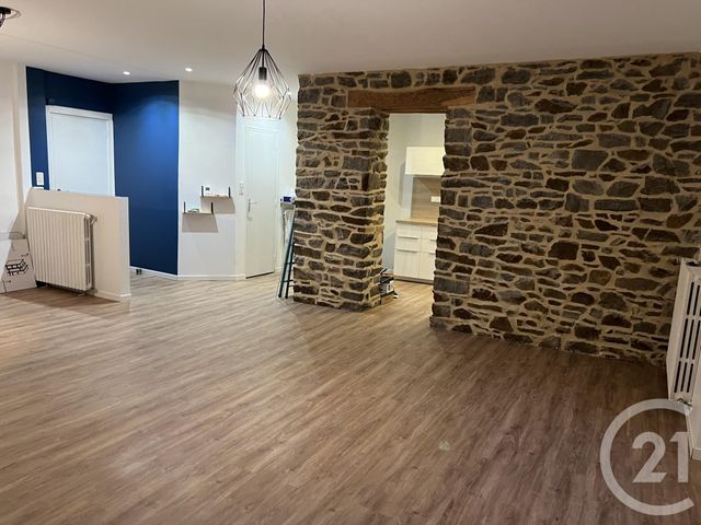 Appartement F3 à louer FOUGERES