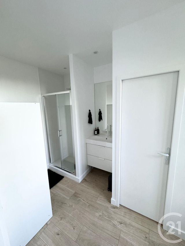 Appartement Triplex à louer - 3 pièces - 41,48 m2 - Fougeres - 35 - BRETAGNE