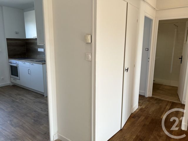 Appartement F4 &agrave; louer - 4 pi&egrave;ces - 70,26 m2 - Fougeres - 35 - BRETAGNE