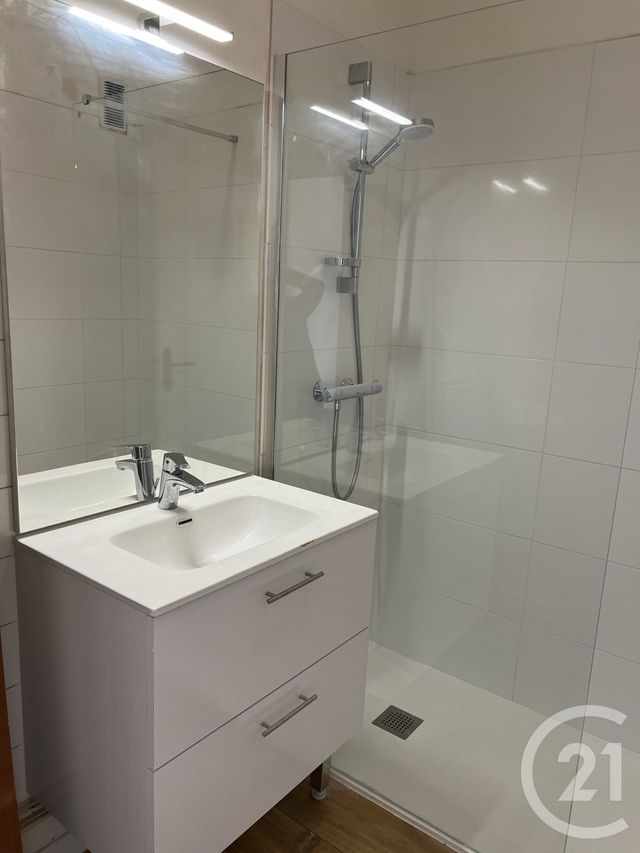 Appartement F4 &agrave; louer - 4 pi&egrave;ces - 70,26 m2 - Fougeres - 35 - BRETAGNE