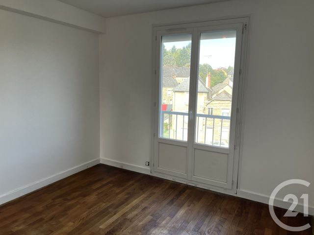 Appartement F4 &agrave; louer - 4 pi&egrave;ces - 70,26 m2 - Fougeres - 35 - BRETAGNE